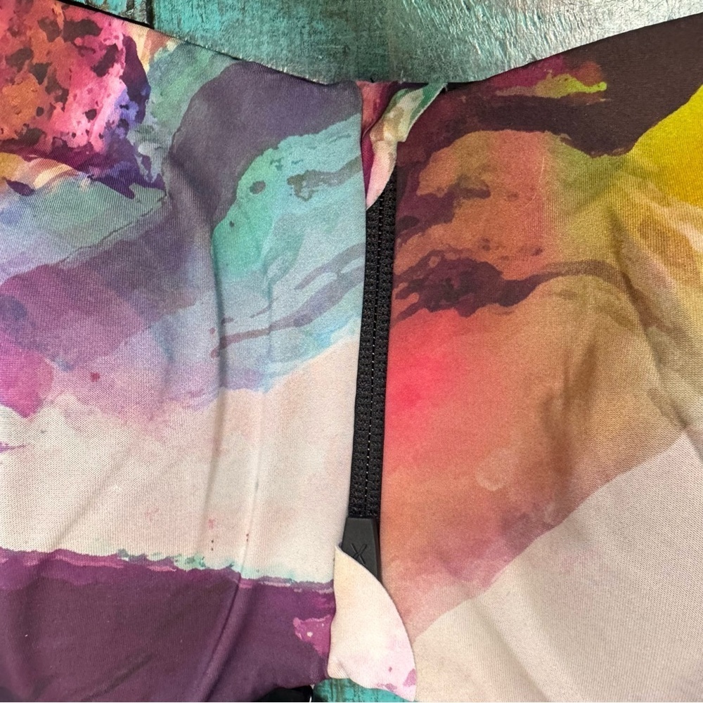 Knix Catalyst Front Zip Sports Bra  Multicolour Size 4 Fits 34C, 32D, 34D - Picture 8 of 11